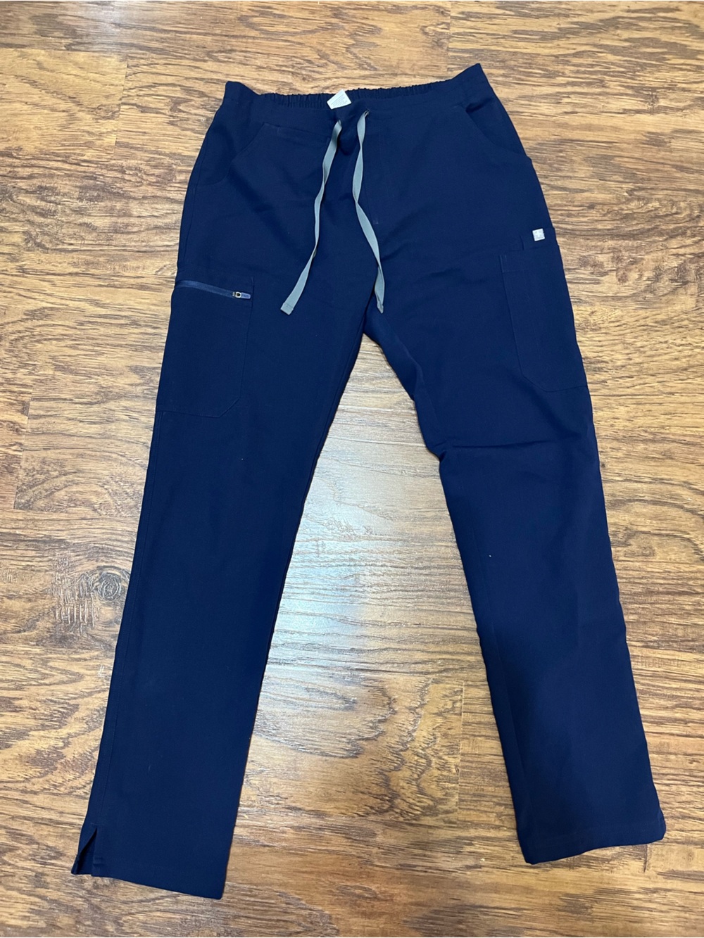 Bundle of 4 FIGS Navy Scrub Sets - Size Small - Picture 13 of 16